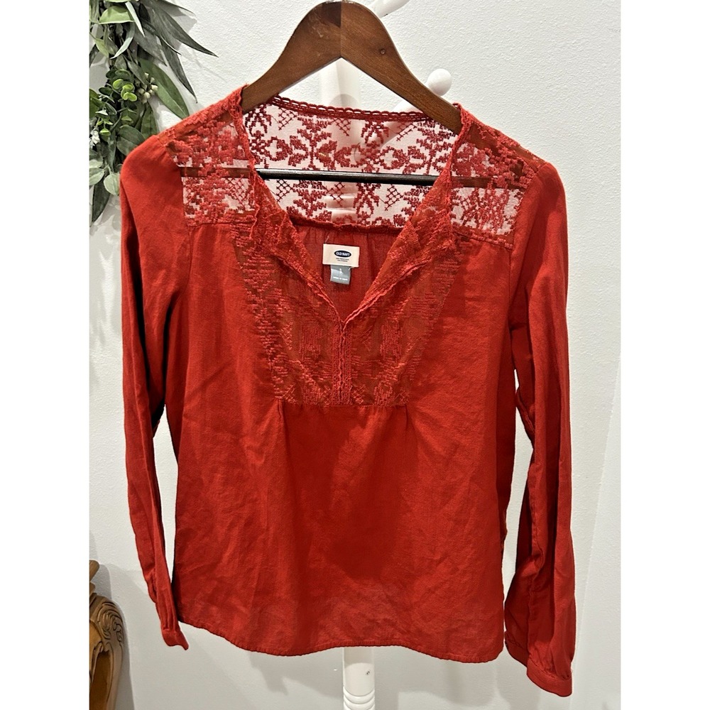 Old Navy Womens Size S Red Boho Knit Top Lightweight Lace Crochet Peasant Hippie